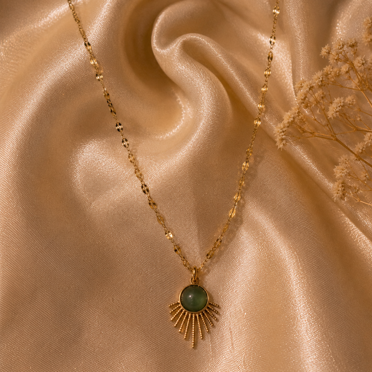 Kette „Strahlenamulett“